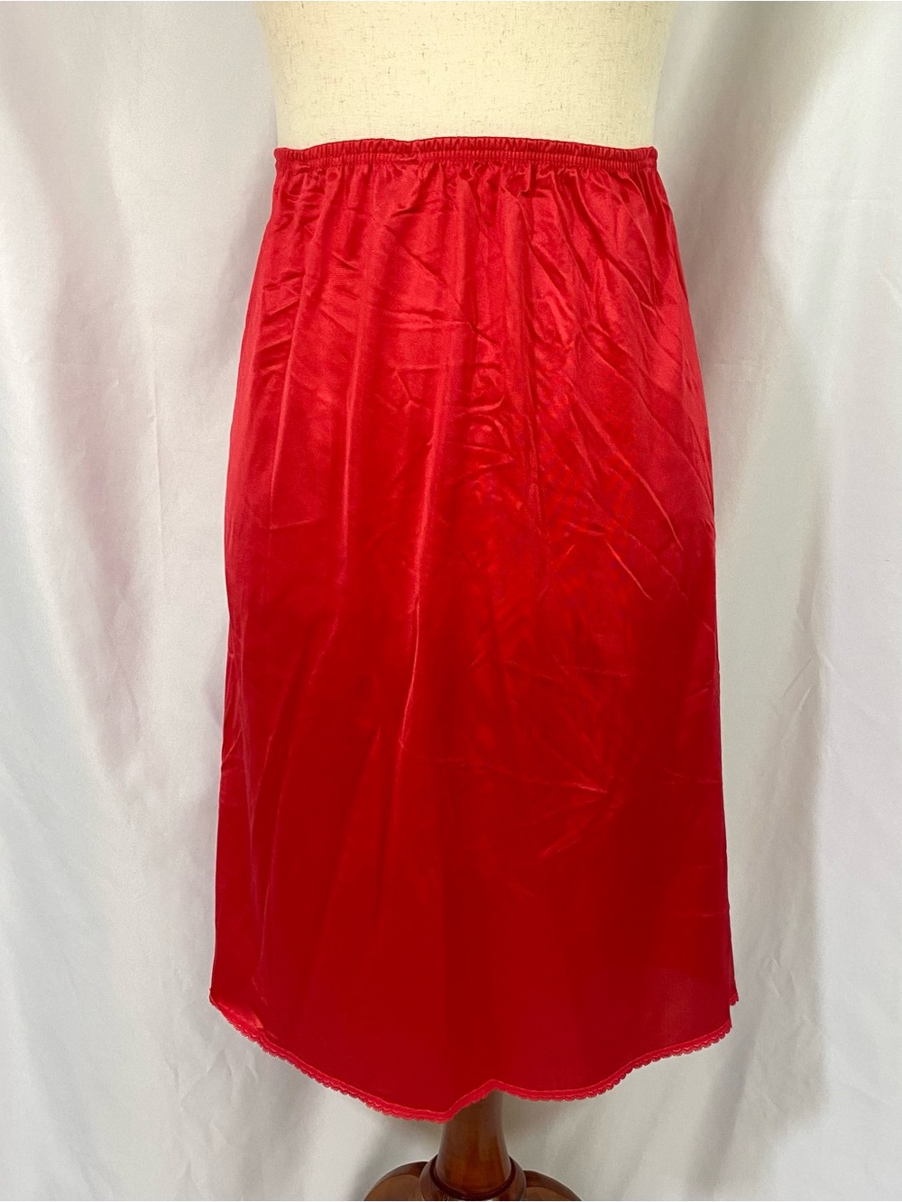 Vintage Vanity Fair Red Nylon Skirt Slip Size Small
